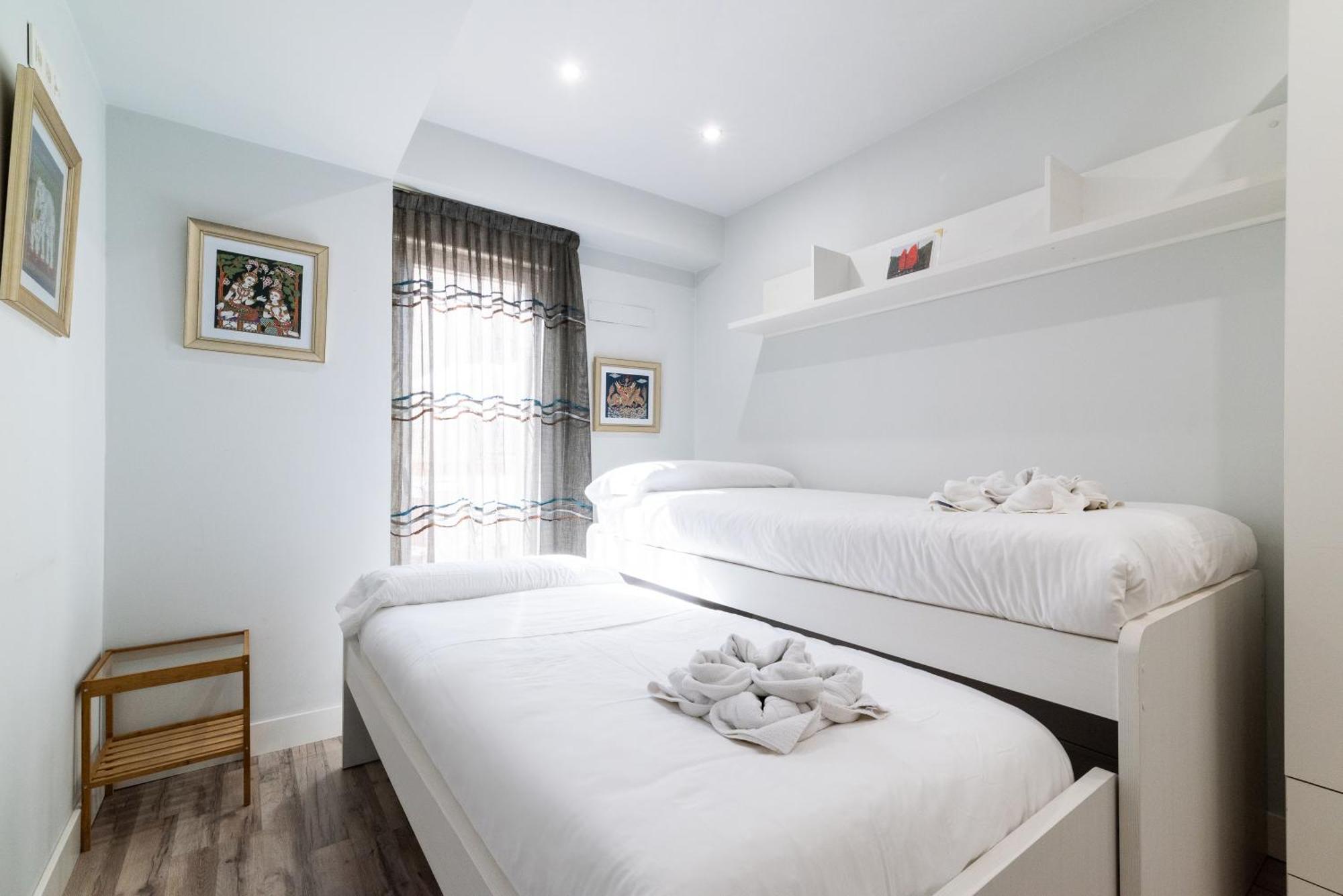Oasis Centro De Granada Apartment Ngoại thất bức ảnh